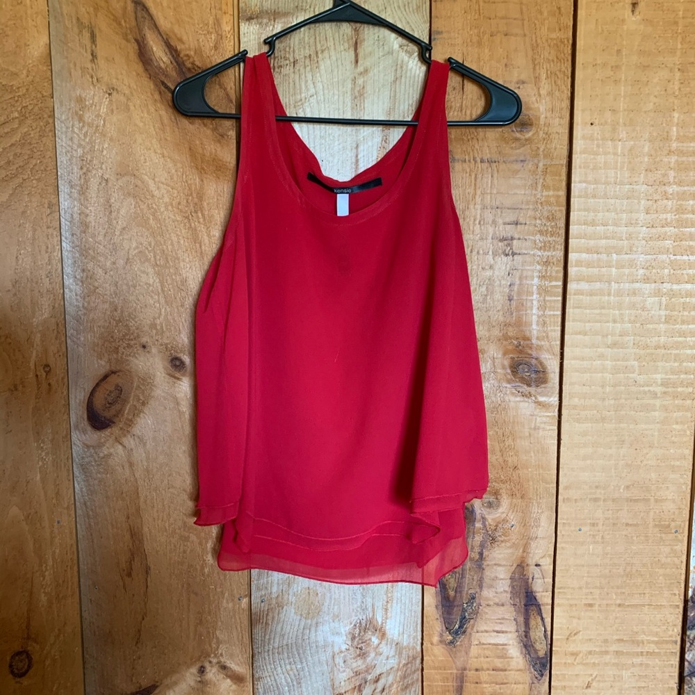 Kensie flirty red flowy tank top